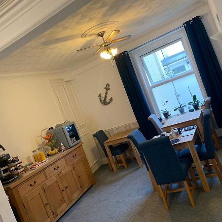 Gumfreston Guest House Тенби Экстерьер фото