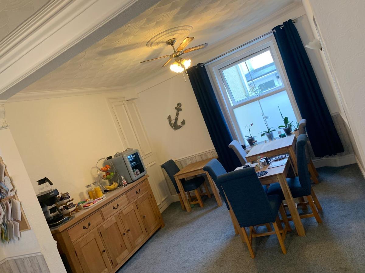 Gumfreston Guest House Тенби Экстерьер фото