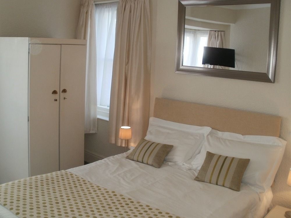 Gumfreston Guest House Тенби Экстерьер фото