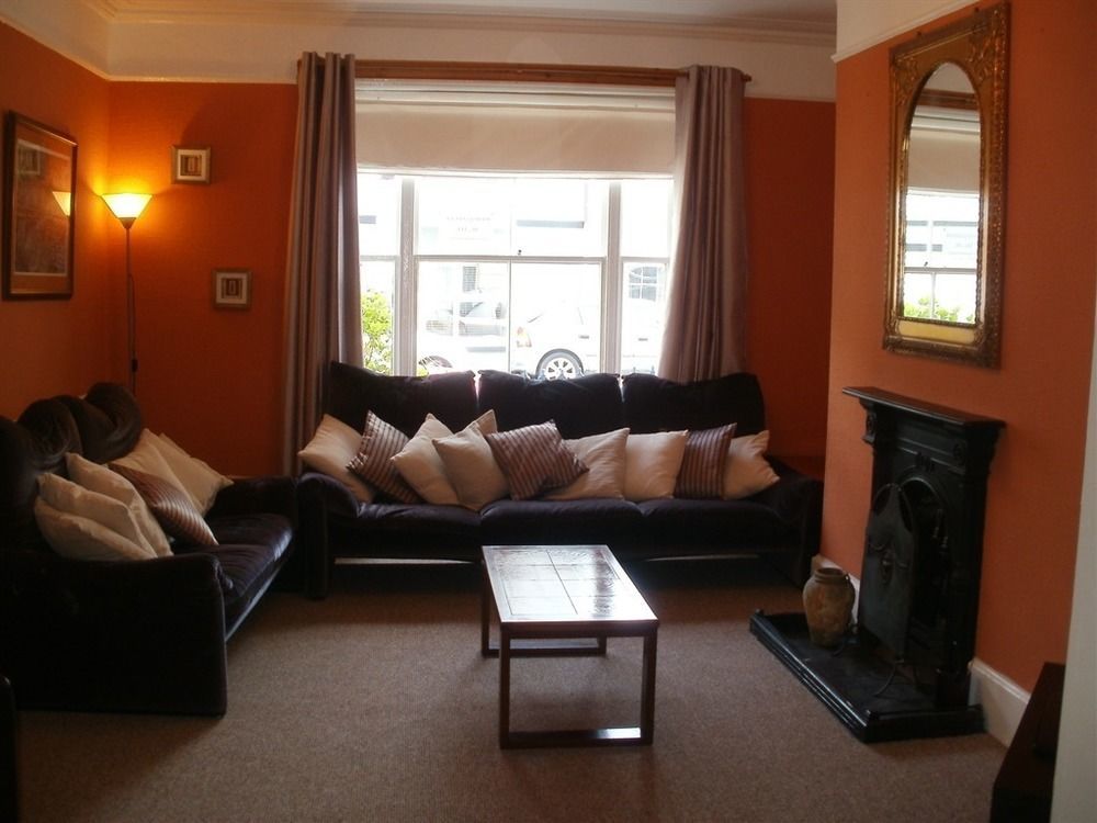 Gumfreston Guest House Тенби Экстерьер фото
